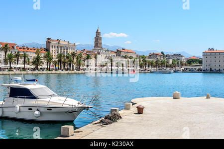 Parken für Yachten und Boote in Split, Kroatien. Stockfoto