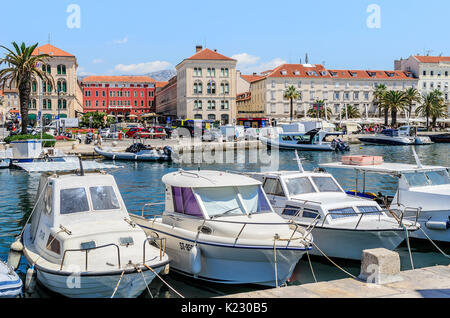 Parken für Yachten und Boote in Split, Kroatien. Stockfoto