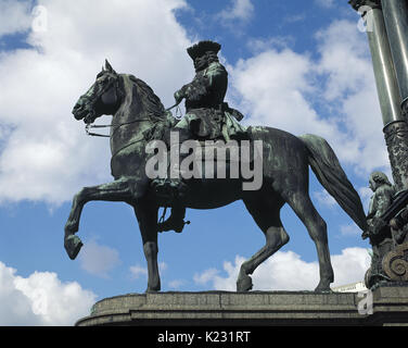 Ludwig Andreas von Khevenhuller (1683-1744). Österreichischen Militär. Statue, Teil der Maria Theresia Denkmal von Kaspar von Zumbusch (1830-1915) 1888. Maria-Theresien Platz. Wien. Österreich. Stockfoto