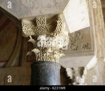 Spanien. Omaijaden-periode. Medina Azahara (936-960). City Palace von Kalifen Abd-al-Rahman III. Detail einer Hauptstadt im Salon Rico (953-957). Provinz Córdoba. Andalusien. Stockfoto