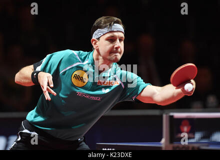 Olomouc, Tschechische Republik. 27 Aug, 2017. Timo Boll aus Deutschland konkurriert gegen Tomokazu Harimoto während Ihrer letzten Spiel der männlichen Singles am Tisch Tennis World Tour Czech Open in Olomouc, Tschechische Republik, 27. August 2017. Credit: Ludek Perina/CTK Photo/Alamy leben Nachrichten Stockfoto