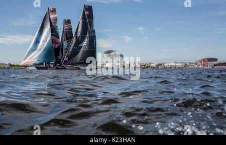 Cardiff, Wales, UK. 28 Aug, 2017. Allgemeine Ansicht bei Tag vier Akte Sechs der Extreme Sailing Series 2017. Bild von der Credit: Mark Hawkins/Alamy leben Nachrichten Stockfoto