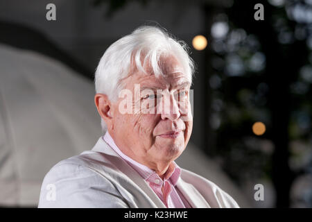 Edinburgh, Großbritannien. 28. August 2017. John Simpson, der englische Korrespondentin und Weltgeschehen Editor von BBC News, beim Edinburgh International Book Festival erscheinen. Gary Doak/Alamy leben Nachrichten Stockfoto