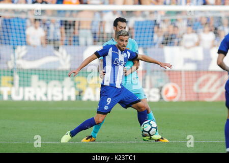 Vitoria-Gasteiz, Spanien. 26 Aug, 2017. Christian Santos (Alaves) Fußball: Spanisch "La Liga Santander' Match zwischen Deportivo Alaves 0-2 FC Barcelona im Estadio Mendizorrotza in Vitoria-Gasteiz, Spanien. Credit: mutsu Kawamori/LBA/Alamy leben Nachrichten Stockfoto