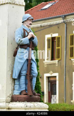 WWI-Denkmal in Écouviez, Frankreich Stockfoto