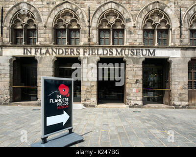 YPERN, BELGIEN - 25. MAI 2014: Außenansicht des in Flanders Fields Museums Stockfoto