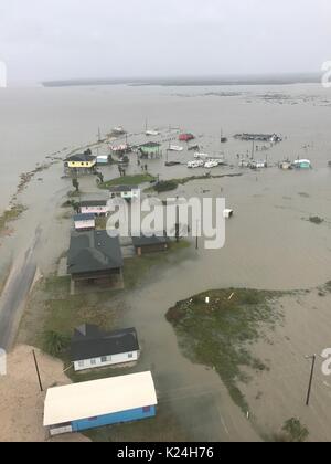 Beschädigte und überschwemmte Wohnungen, die vom Hurrikan Harvey entlang der Golfküste August 28 zerstört, 2016 in der Nähe von Corpus Christi, Texas. Stockfoto