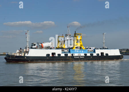 Woolwich Ferry Ernest Beven Betrieb der Fähre Gratis Service an Woolwich, London Stockfoto