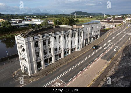 Händler Wahrzeichen Towy arbeitet Baumeister' shop / store in Carmarthenshire, Wales, Großbritannien Stockfoto