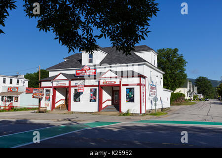 Lahout's Kleidung und Ski Shop in Lincoln, New Hampshire USA. Stockfoto