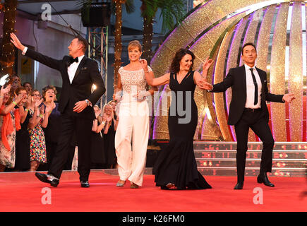 Von Links nach Rechts, Craig Revel Horwood, Darcey Bussell, Shirley Ballas und Bruno Tonioli bei der Einführung von streng Come Dancing 2017 Broadcasting House in London. Stockfoto