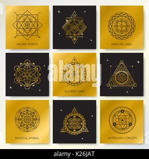Satz von goldenen und schwarzen Karten mit mystischen Linie Symbole. Stock Vektor