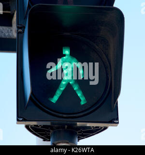 Fußgängerüberweg unterzeichnen. Stockfoto