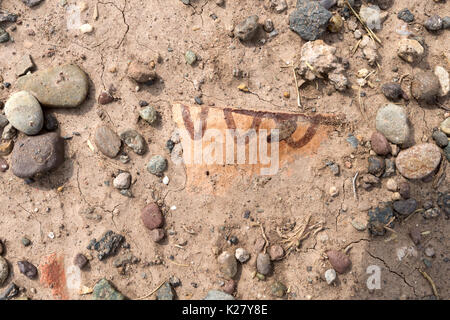 Steingut Keramik Riqcha Archäologische Stätte Cusco Peru begraben Stockfoto