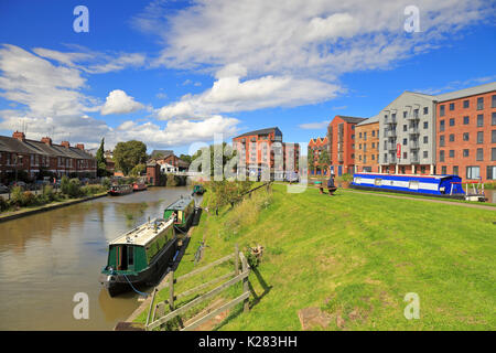 Narrowboats auf dem Dee Niederlassung und der Shropshire Union Canal, Chester, Cheshire, England, UK. Stockfoto