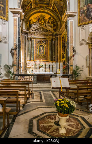 Altar der Kirche Santa Maria della Pace Stockfoto