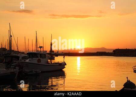 Chania Hafen Sonnenuntergang Stockfoto