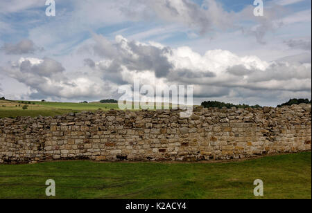 Vindolanda auf Hadrian's Wall, Northumberland, England. August 2017: Vindolanda Roman Fort sah es die erste römische Siedlung zwischen AD 74 und AD 85. Ther Stockfoto