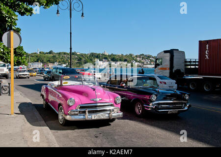 Alte amerikanische Auto Taxis in Havanna, Kuba Stockfoto
