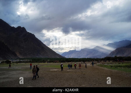 Hunder Sanddünen von Nubra Tal in Leh, Ladakh, Jammu und Kaschmir, Indien Stockfoto