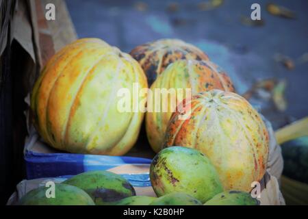 Früchte in der tradisonal Markt, Malang Indonesien Stockfoto