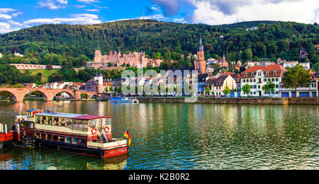 Beeindruckende Heidelberg, Altstadt, Panoramaaussicht mit Brücke, Rhein und Burg, Deutschland. Stockfoto