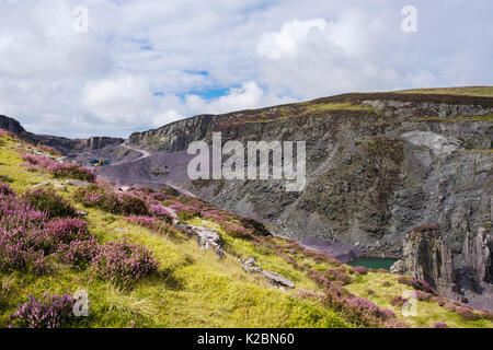 Blick in Moel Tryfan Schiefergrube Arbeitsweise. Caernarfon, Gwynedd, Wales, Großbritannien, Großbritannien Stockfoto