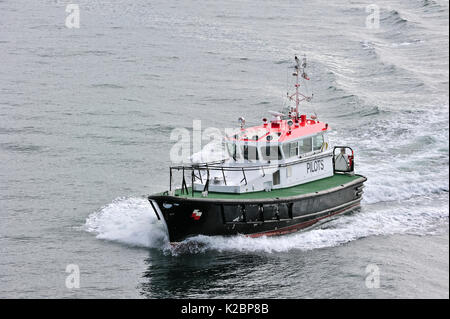 Lotsenboot auf Firth von weiter in der Nähe von Edingburgh, Schottland, Großbritannien. Juni 2010. Stockfoto