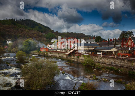 Stadt in Wales - Llangollen, Llangollen Rail Station anzeigen Stockfoto