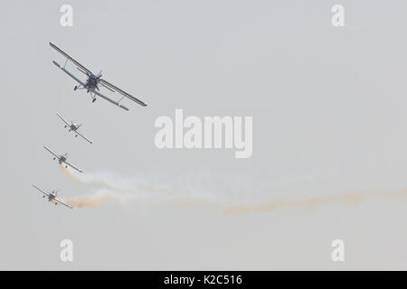 RADOM, Polen - 26. AUGUST 2017: Aerobatic Team während der Air Show Radom 2017. Stockfoto