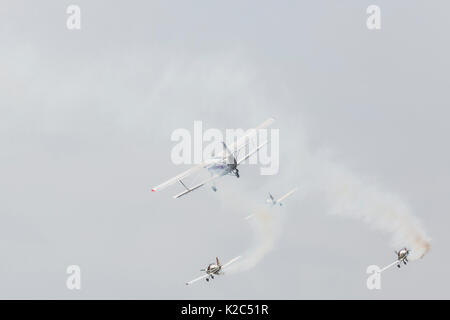 RADOM, Polen - 26. AUGUST 2017: Aerobatic Team während der Air Show Radom 2017. Stockfoto