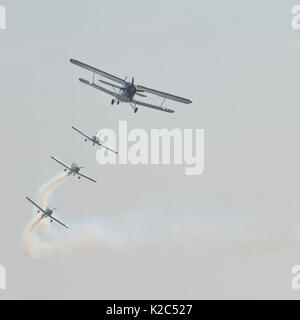 RADOM, Polen - 26. AUGUST 2017: Aerobatic Team während der Air Show Radom 2017. Stockfoto