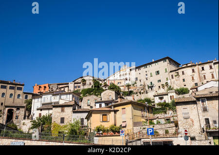 Landschaft mit der schönen Stadt Narni in Italien Stockfoto