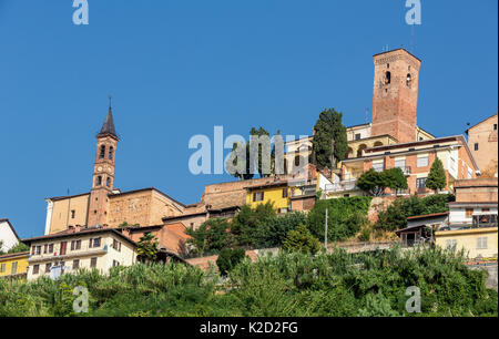 Italien Piemont Provinz von Asti Hügellandschaft in der Nähe von