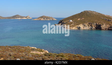 Agios Georgios Kentronisi Insel, Inselchen und Kap Tripiti, Livadi Geranou, Patmos, Dodekanes, Griechenland, August 2013. Stockfoto