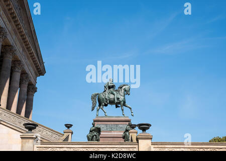 Die Statue von Friedrich Wilhelm IV./Friedrich Wilhelm in Berlin Alte Nationalgalerie Stockfoto