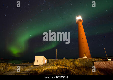 Nordlicht über Andenes Leuchtturm, Andoya Andenes, Island, North Atlantic Ocean, Norwegen Januar 2016 angezeigt Stockfoto