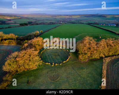 Luftaufnahme von King's Men Stone Circle, Teil der Rollright Stones neolithischer Komplex. Große Rollright, Oxfordshire, UK. Januar 2016. Stockfoto