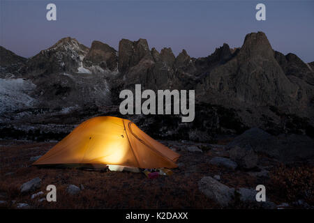 Campingplatz in Cirque von Türmen, Popo Agie Wüste, Wind River Range, Shoshone National Forest, Wyoming, USA. September 2015. Stockfoto