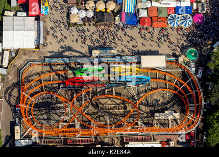 582. Cranger Messe, Messegelände Karussells, Achterbahn, Aussichtsturm, Fahrten, Schaustellerbetrieben, Volksfest, Herne Stockfoto