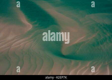 Luftaufnahme der Verlagerung der Sandbänke vor der Küste des Bazaruto Archipel, Mosambik, Mai 2011. Stockfoto