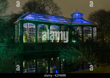 Beleuchtete Gewächshaus an illuminade, Amsterdam, Niederlande Stockfoto