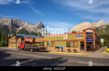 Auf den Straßen von Canmore in den kanadischen Rocky Mountains. Stockfoto