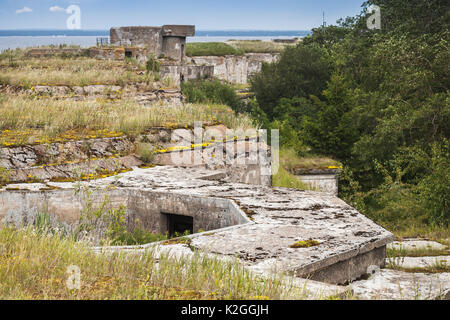 Alten, verlassenen Betonbunkern system AUS DEM ZWEITEN WELTKRIEG Periode fort Totleben Insel im Golf von Finnland in der Nähe von Sankt Petersburg in Russland Stockfoto