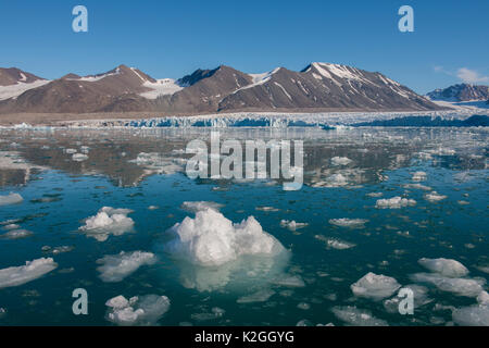 Norwegen, Svalbard, Spitzbergen. Nordvest-Spitsbergen Nationalpark, Liefdefjorden, Monacobreen aka Monaco Gletscher. Stockfoto