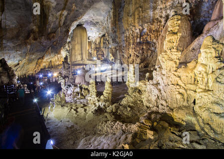 Markierten Kalksteinformationen in der Paradise Cave oder Thien doung Höhle. Phong Nha Ke Bang region Vietnam Stockfoto