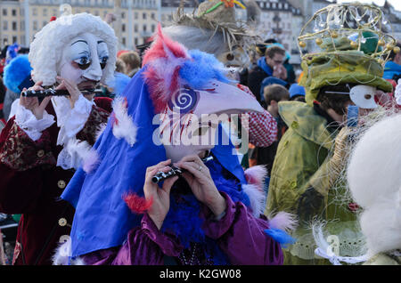 Teilnehmer der Kinder und der Familie Fasnacht, Karneval in Basel, Schweiz Stockfoto