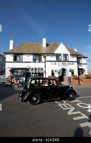 Lyme Regis, antike Stadt im Domesday Book empfohlene, mit historischen Cobb und Hafen Wahrzeichen an der Grenze Dorset-Devon, South West England, Großbritannien Stockfoto