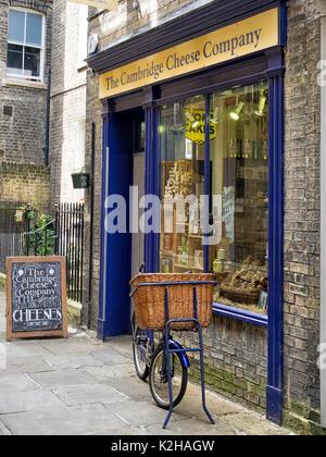 CAMBRIDGE, Großbritannien - 11. AUGUST 2017: The Cambridge Cheese Company Shop Stockfoto