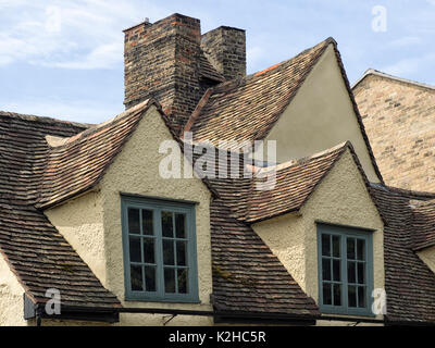 CAMBRIDGE, Großbritannien - 11. AUGUST 2017: Das alte Giebeldach des Museum of Cambridge Stockfoto